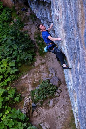 Chris Coleman on Old Man River Direct (F7bplus), The Cornice, Chee Dale